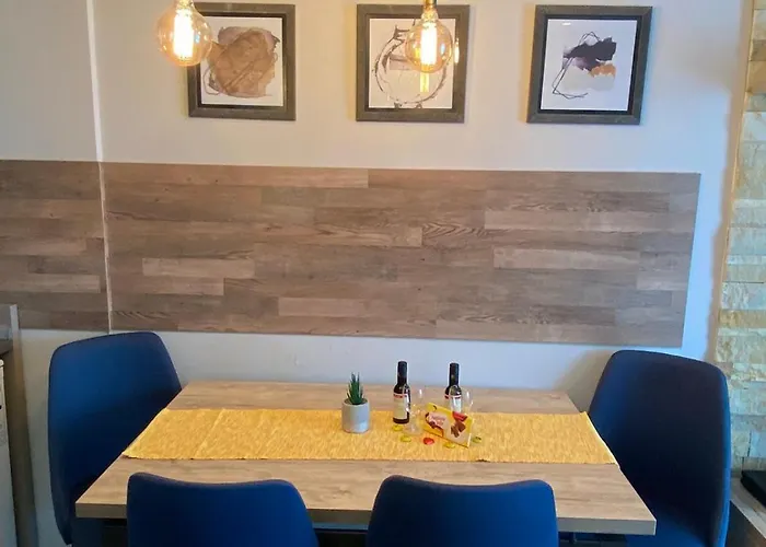 Adut Kop. 아파트 *